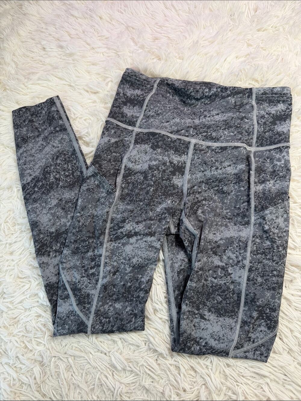 Lululemon Fast & Free Tight 7/8 II Nulux 25" Area Ice Grey